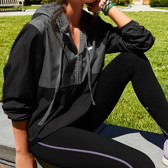 PINK Victoria's Secret | Women's Black and Grey Windbreaker Size (XS) - Picture 7 of 7